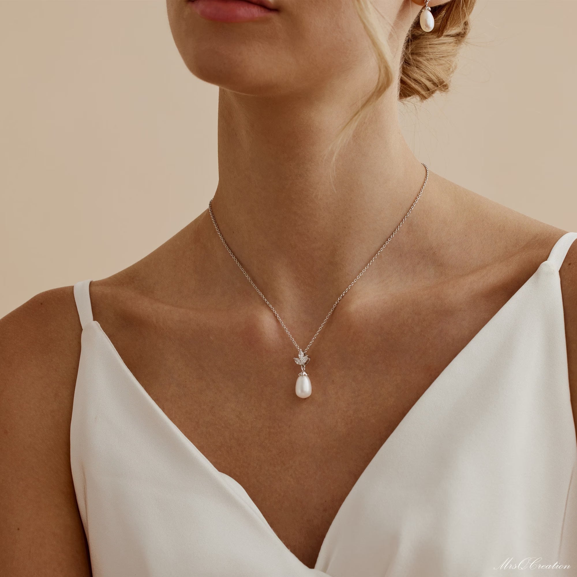 Eternal Pearl & Diamond Necklace – A Whisper of Elegance for Life’s Most Beautiful Moments